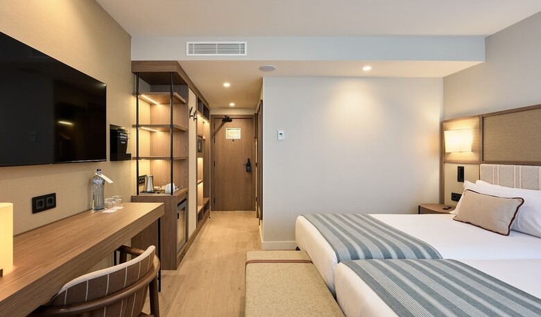 Hotel Catalonia Barcelona Beach