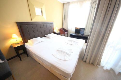 Menada Apartments In Royal Beach