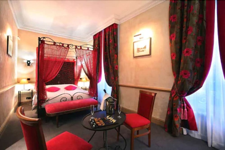 Hotel Ch�teau Des Comtes De Challes