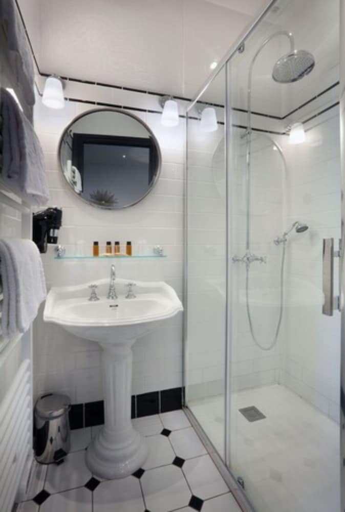 Hotel Ch�teau Des Comtes De Challes