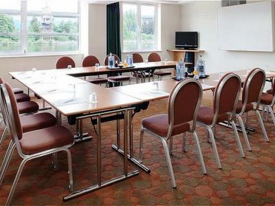 Hotel Express By Holiday Inn Cardiff Bay