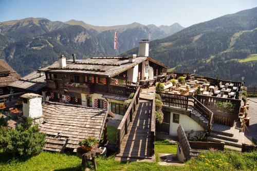 Hostal Bellevue Alm
