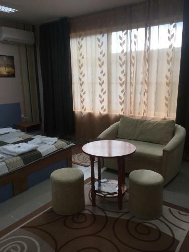 Hostal Guest Rooms Stoni