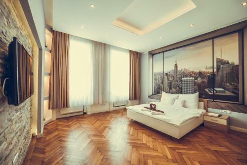 Aurellia Serviced Apartments