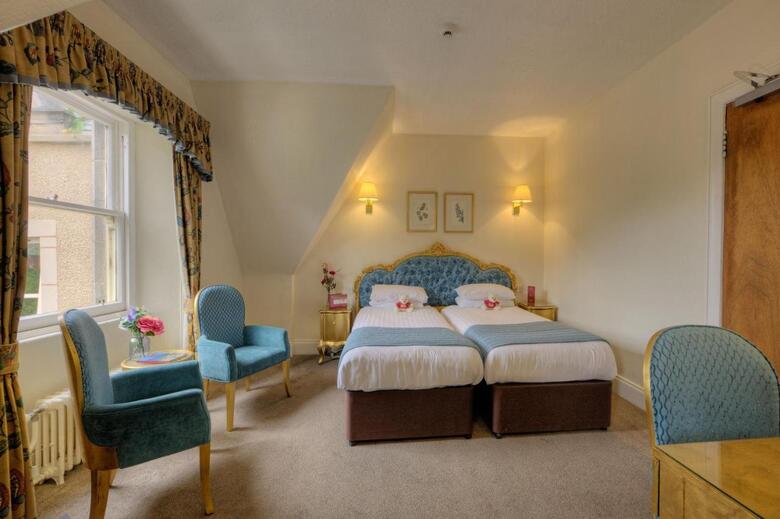 Newton Hotel