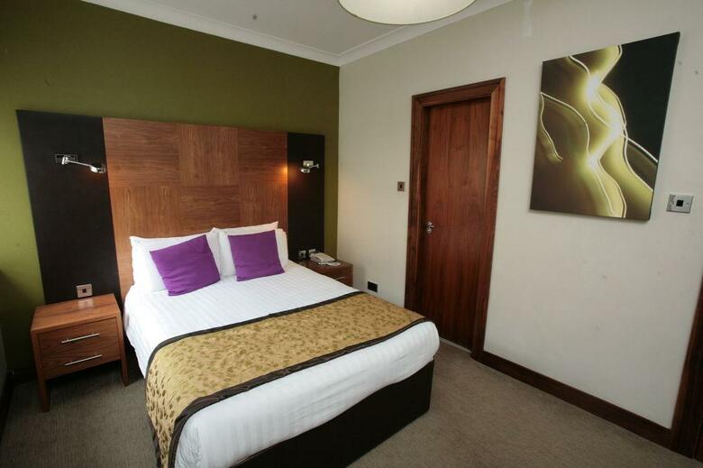 Acorn Hotel