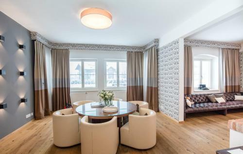 Bentley Motors Lodge