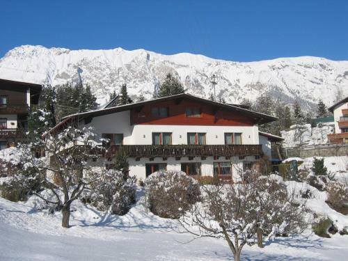 Hostal Haus Alpengl�hn