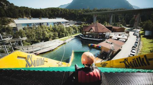 Hostal Haus Alpengl�hn