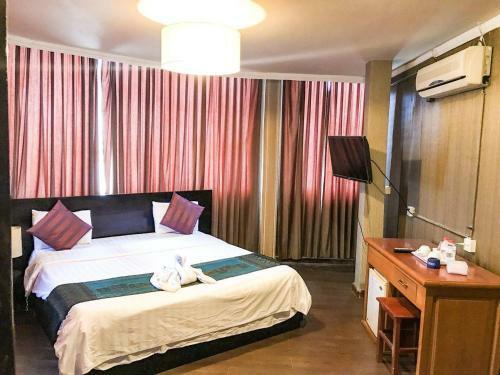 River Star Hotel