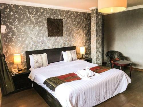 River Star Hotel