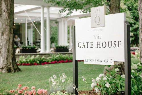 124 On Queen Hotel & Spa