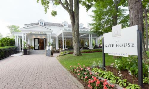 124 On Queen Hotel & Spa