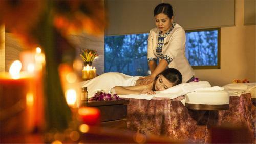 Suzhou Jinji Lake Grand Hotel
