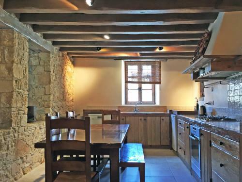 Hostal Apokryfo Traditional Guesthouse