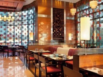 Hotel Four Points By Sheraton (clase)