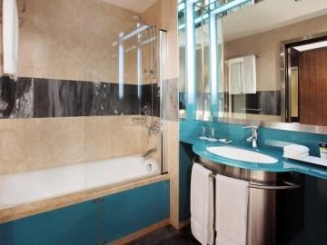 Hotel Four Points By Sheraton (clase)