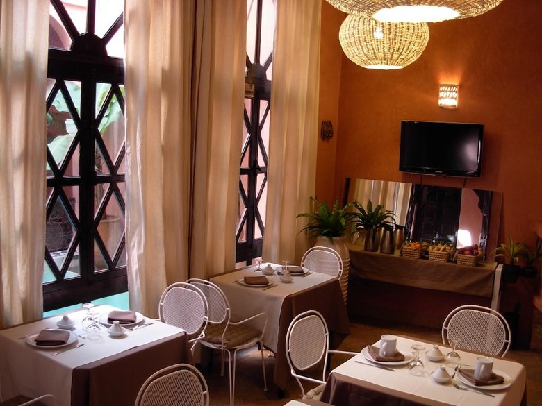 Albergue Riad Aderbaz