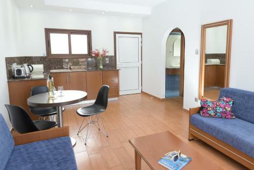 Aparthotel Loutsiana I & II Deluxe Apts