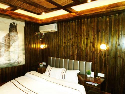 Narrow Alley Hostel
