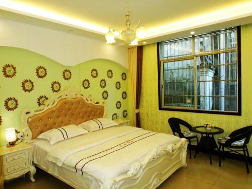 Narrow Alley Hostel