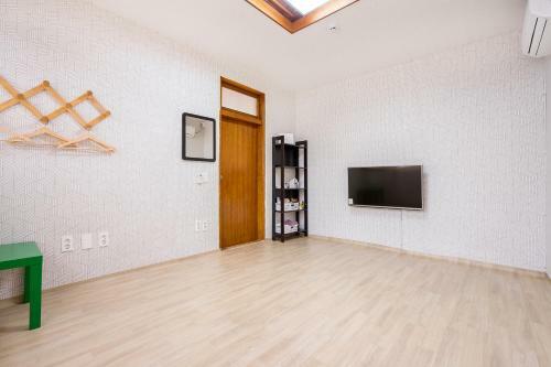 Hostal Yours Guesthouse In Tongyeong