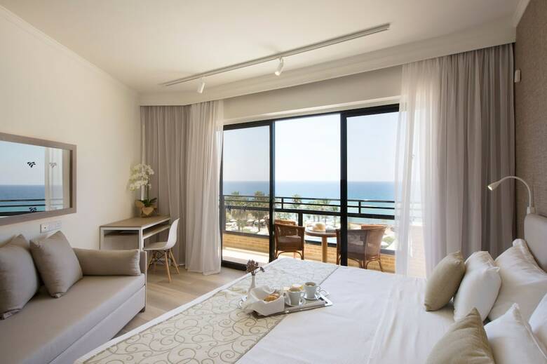Afroditi Venus Beach Hotel & Spa