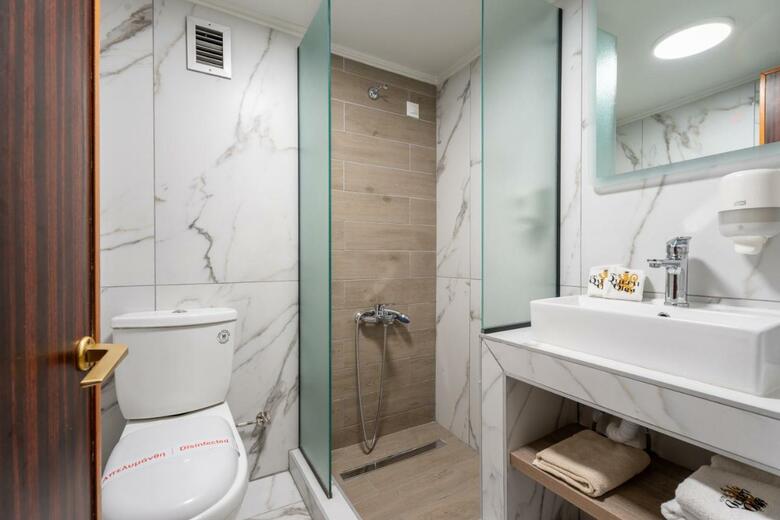 Hotel Queen Olga