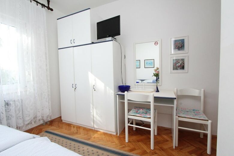 Rooms And Apartments Bella Vista