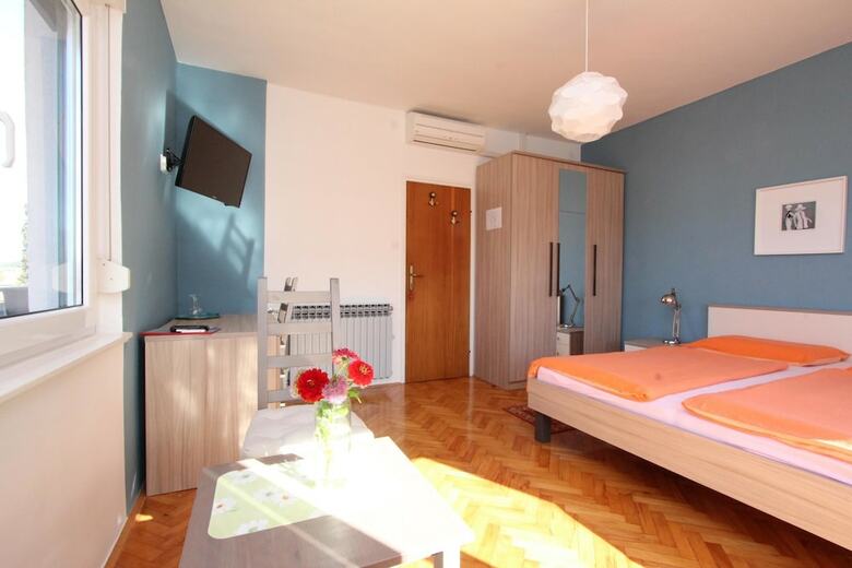 Rooms And Apartments Bella Vista