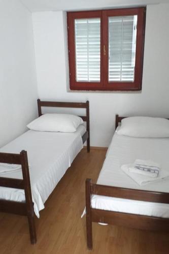 Apartments By The Sea Caska (pag) - 202