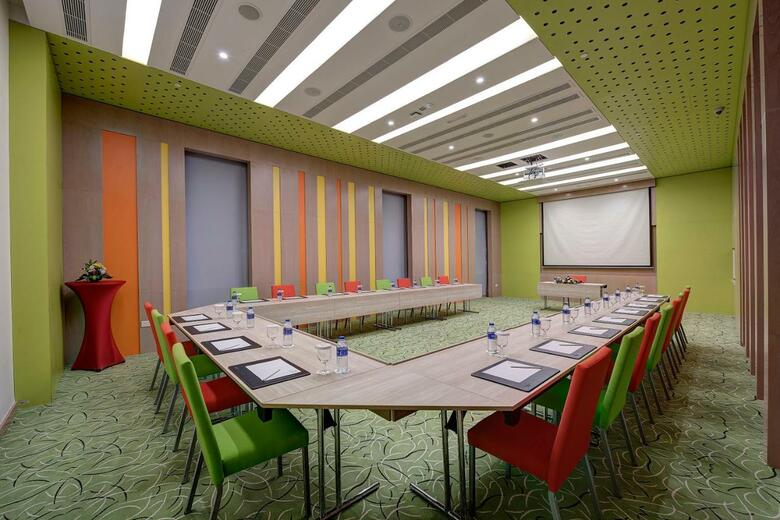 Hotel Al Khoory Atrium