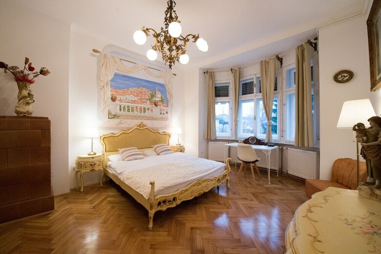 Hostal B&B Vila Teslova