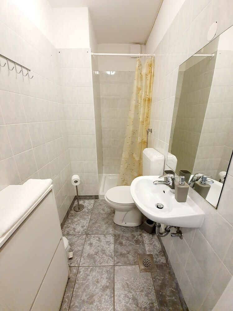 Hostal B&B Vila Teslova