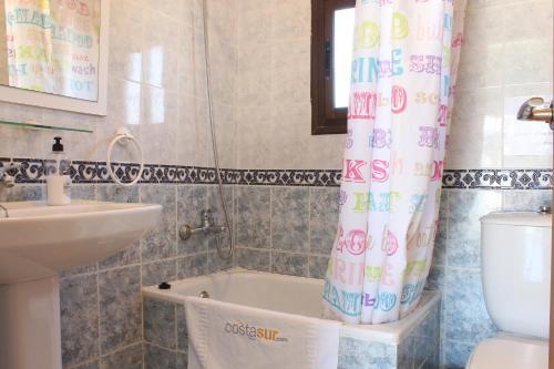 Chalet Con Piscina En La Barrosa