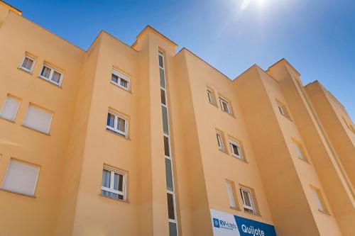 Rvhotels Apartamentos El Quijote