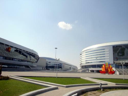 Dreamland Apart
