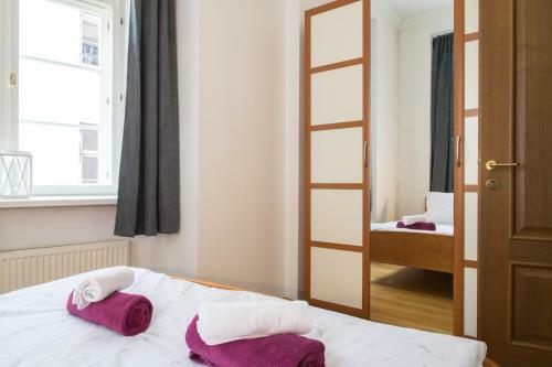 Parkers Boutique Apartments - Old Town Square