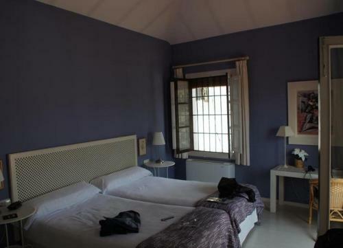 Hotel Carmen De La Alcubilla Del Caracol