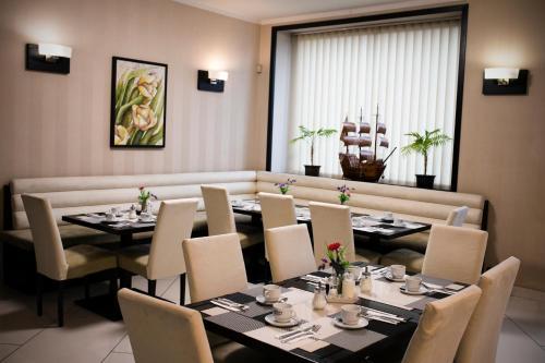 Hotel A-story