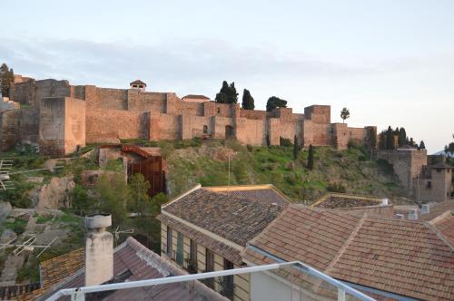 Alcazaba Premium Hostel