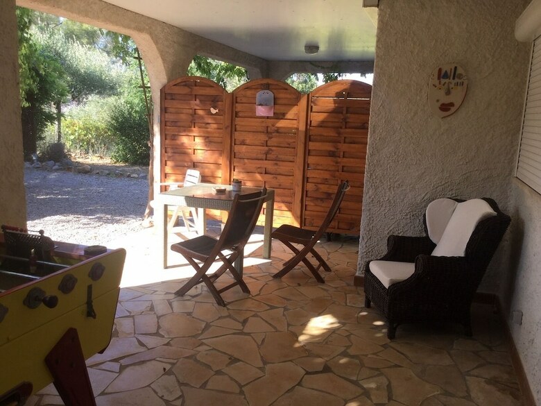 Hostal Le Patio Fleuri