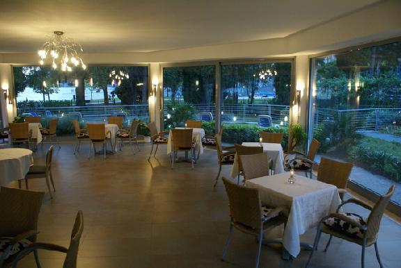 Hotel Oasis