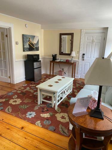 Posada Howland House Inn