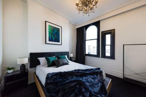 East Brunswick Hotel