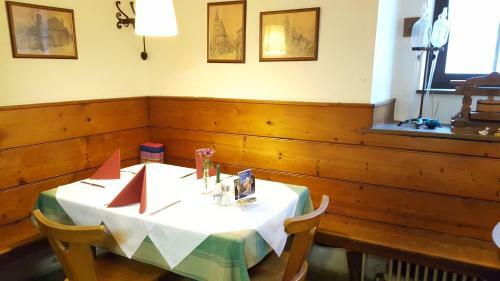 Posada Gasthof Zum Gr�nen Baum