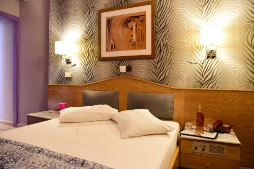 Eva Hotel Piraeus