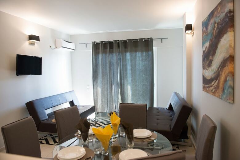 Regalo Apartments