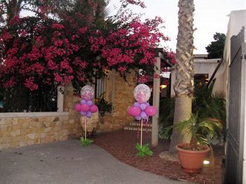 Redebora Hotel