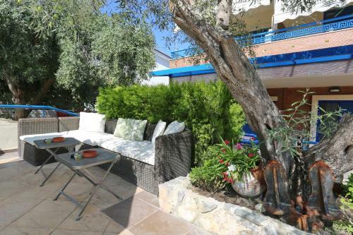 Apartamento Philoxenia Village Hotel-studios